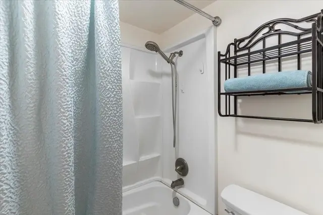 Listing Image for 2050 Kanoe St 203 19 of 29