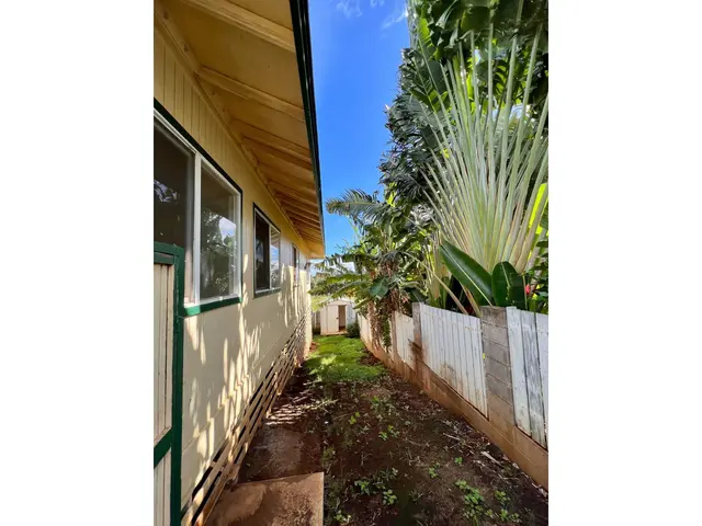 Listing Image for 2042 Kahekili Hwy A 24 of 28