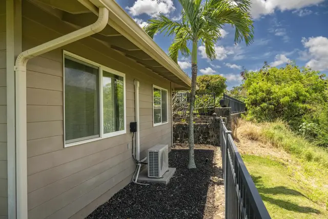 Listing Image for 190 Puumakani St 6 of 38