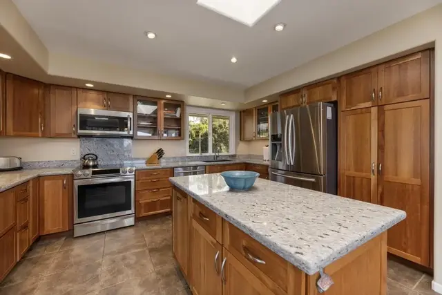 Listing Image for 25 Kau St 11 of 50