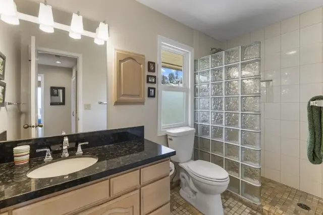 Listing Image for 25 Kau St 24 of 50