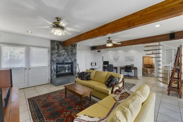 Listing Image for 25 Kau St 29 of 50