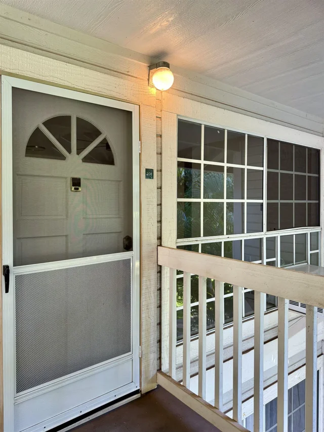 Listing Image for 160 Keonekai Rd 13-208 16 of 21