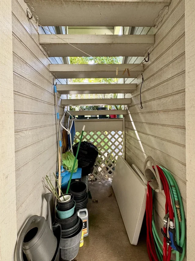 Listing Image for 160 Keonekai Rd 13-208 17 of 21