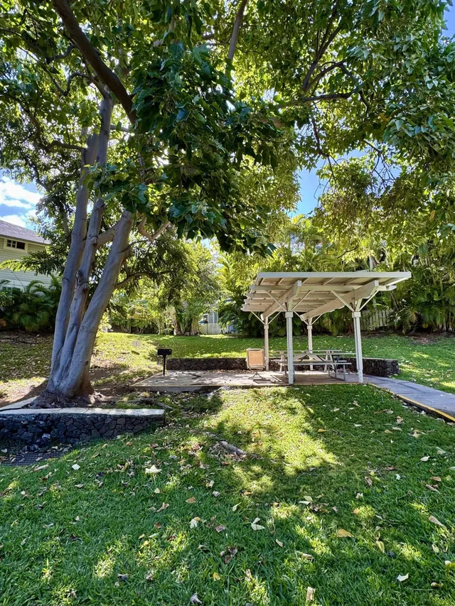 Listing Image for 160 Keonekai Rd 13-208 19 of 21