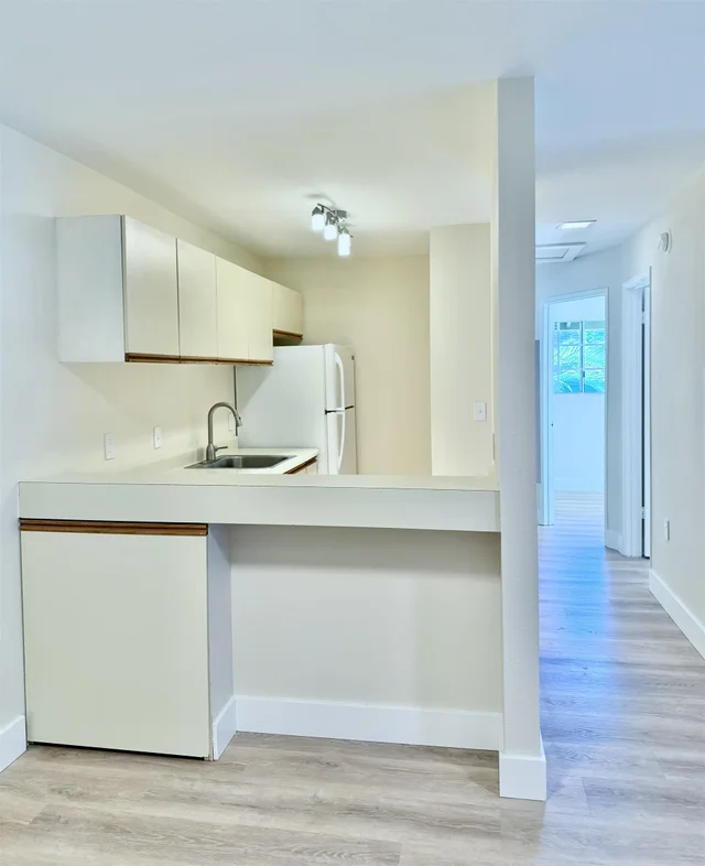 Listing Image for 160 Keonekai Rd 13-208 7 of 21