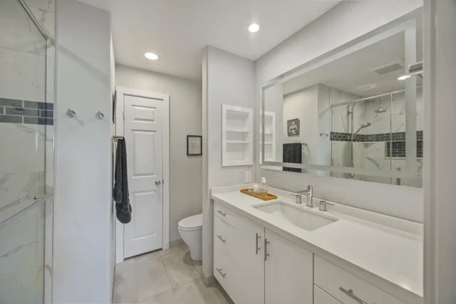 Listing Image for 3950 Kalai Waa St L-101 11 of 50