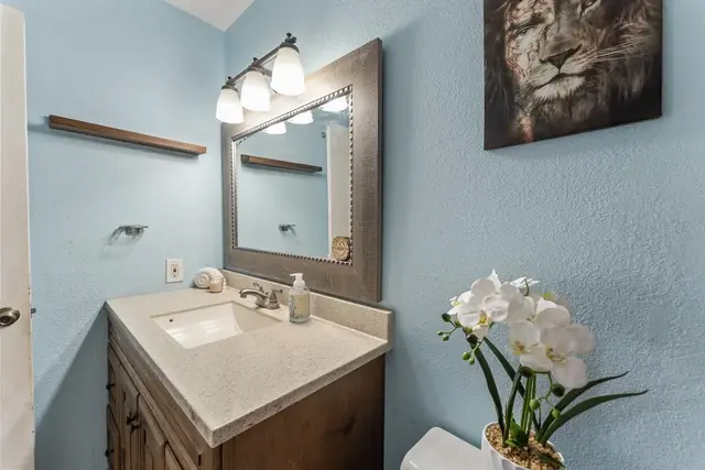 Listing Image for 180 Hoomoku St 26 of 39