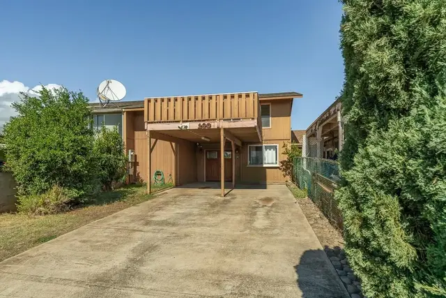 Listing Image for 180 Hoomoku St 3 of 39