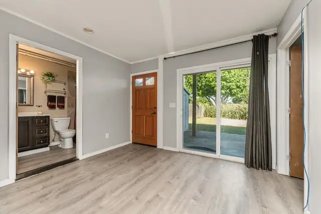 Listing Image for 180 Hoomoku St 8 of 39