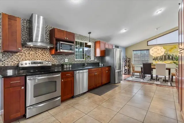 Listing Image for 785 Aukai St 3 of 7