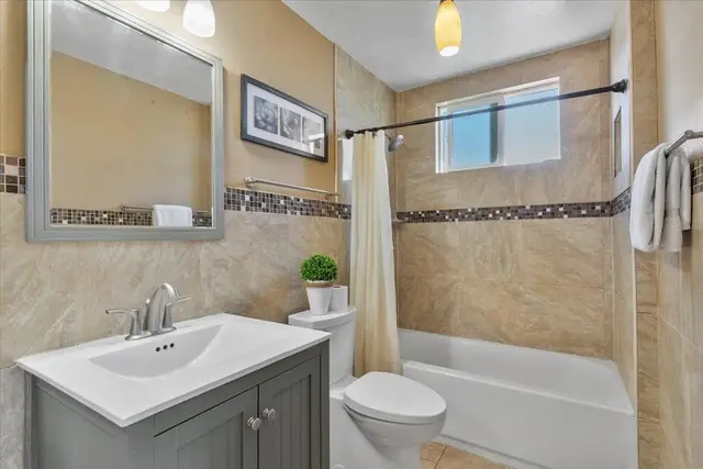 Listing Image for 785 Aukai St 6 of 7