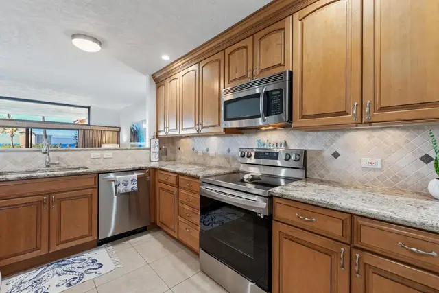 Listing Image for 2560 Kekaa Dr K303 9 of 50