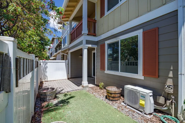 Listing Image for 15 E Kuu Aku Ln 118 28 of 45