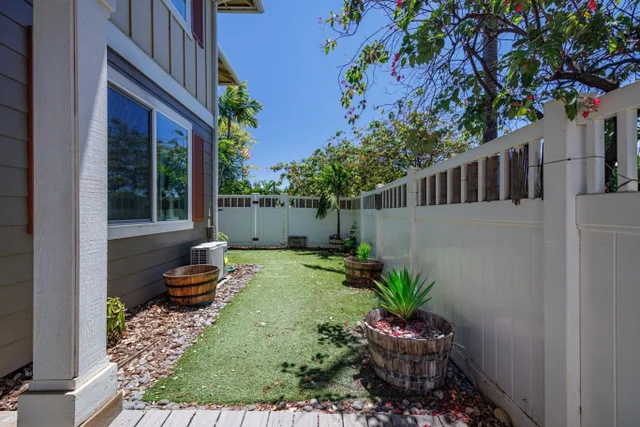 Listing Image for 15 E Kuu Aku Ln 118 29 of 45