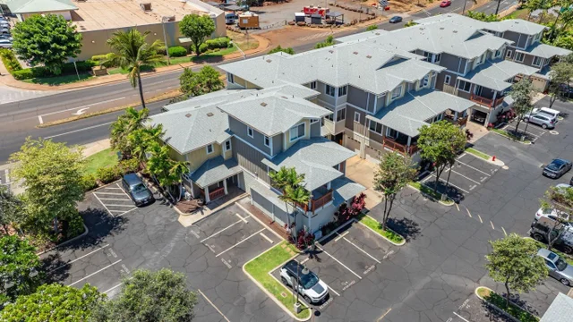 Listing Image for 15 E Kuu Aku Ln 118 35 of 45