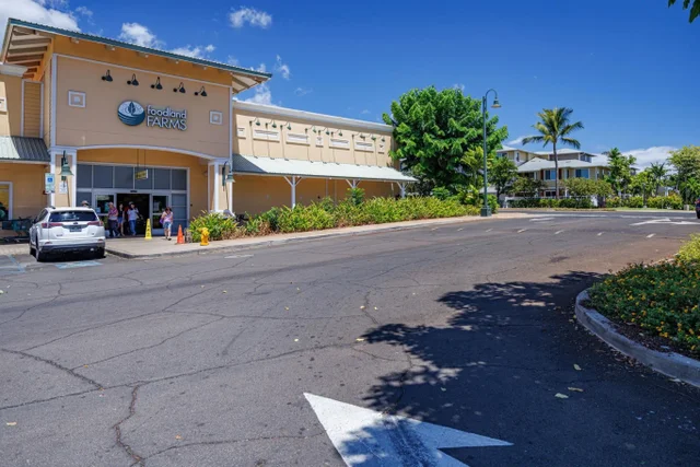 Listing Image for 15 E Kuu Aku Ln 118 43 of 45