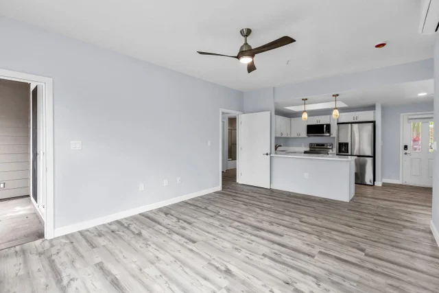 Listing Image for 15 E Kuu Aku Ln 118 8 of 45