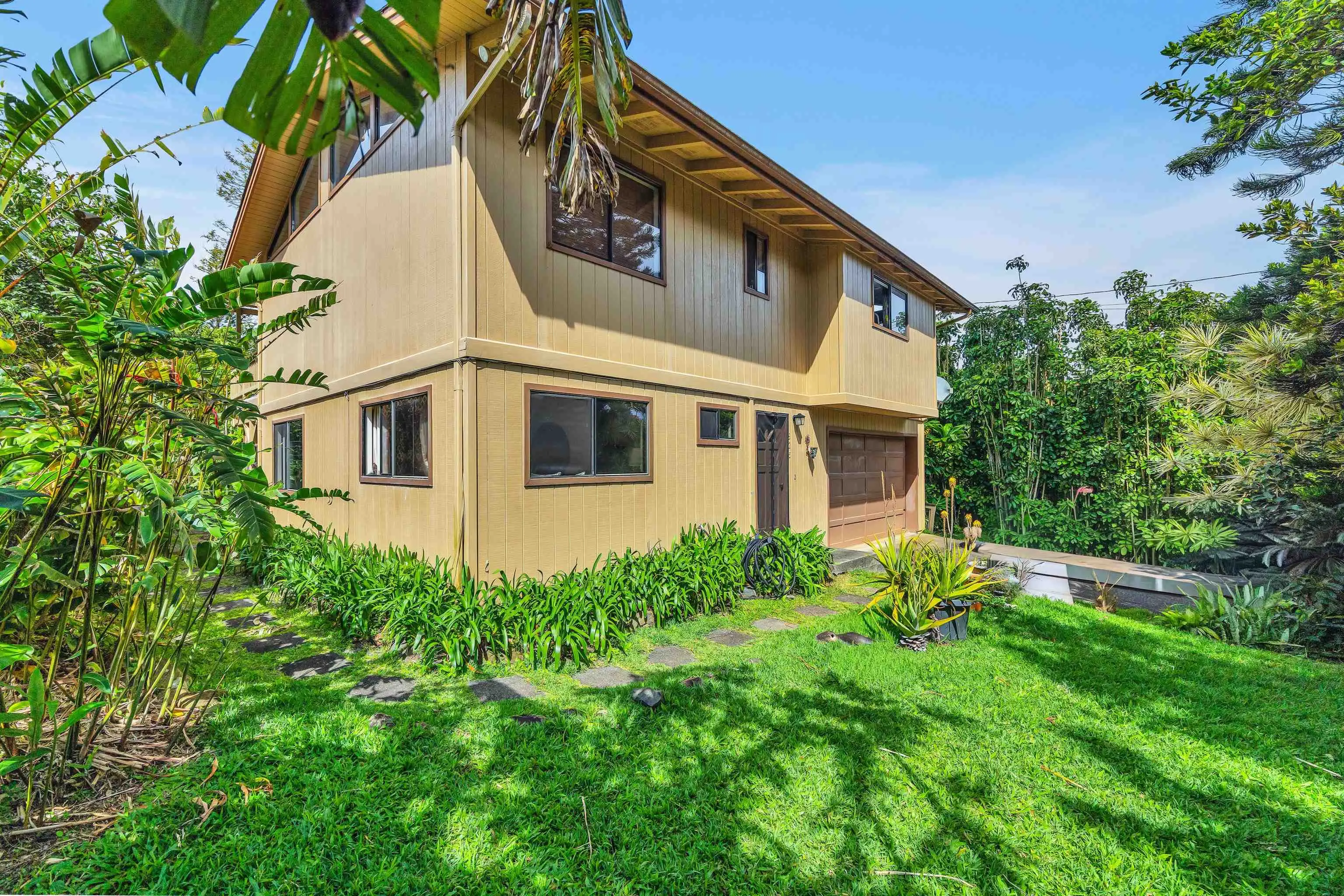 Photo of Listing #409068