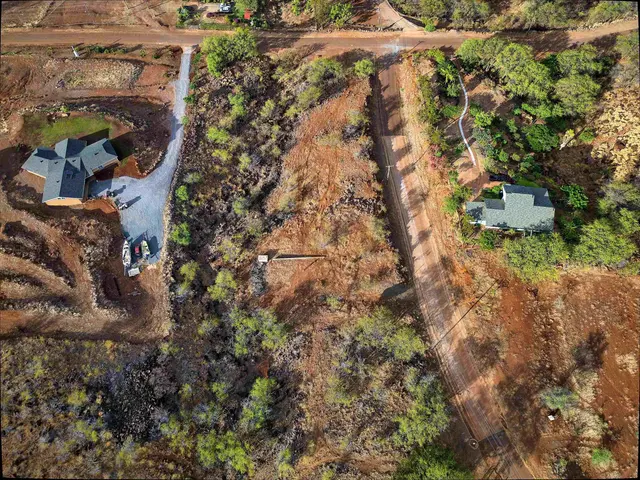 Listing Image for Onioni Dr 12 of 34