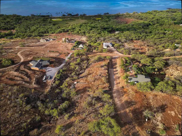 Listing Image for Onioni Dr 4 of 34