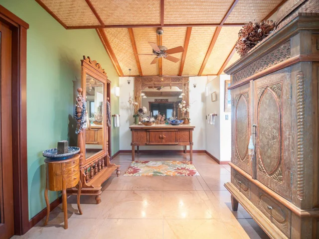 Listing Image for 26 E Mahi Pua Pl 15 of 49