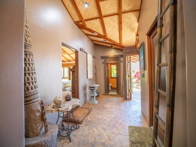 Listing Image for 26 E Mahi Pua Pl 22 of 49