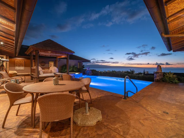 Listing Image for 26 E Mahi Pua Pl 37 of 49