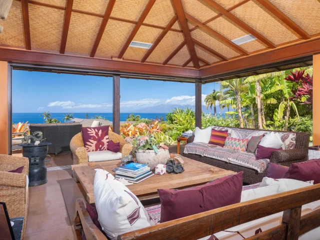 Listing Image for 26 E Mahi Pua Pl 4 of 49