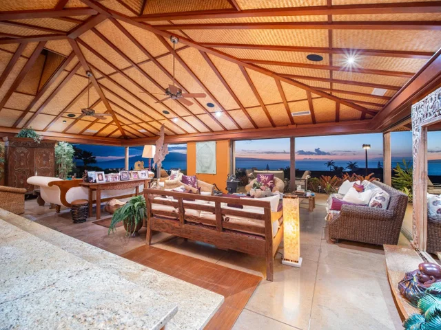 Listing Image for 26 E Mahi Pua Pl 5 of 49