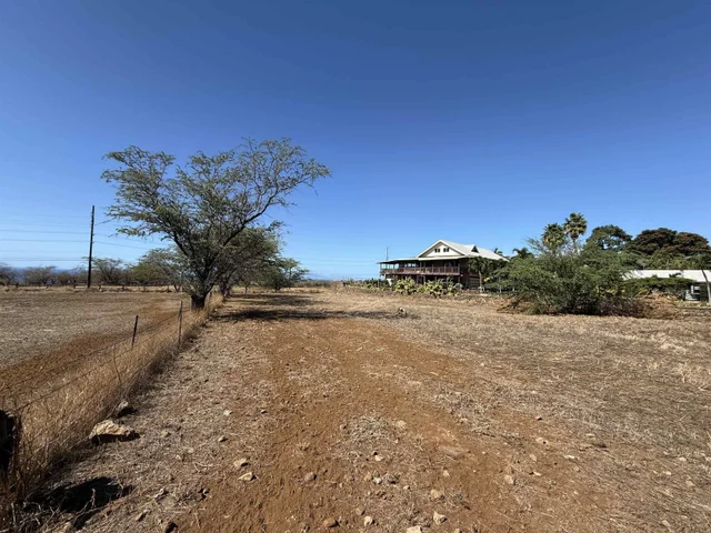 Listing Image for 3546 Akala Dr 3 of 9