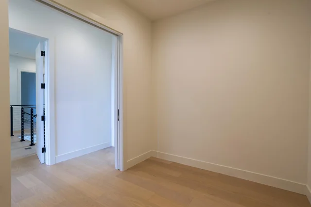 Listing Image for 111 Mehana Rd Unit A 27 of 41