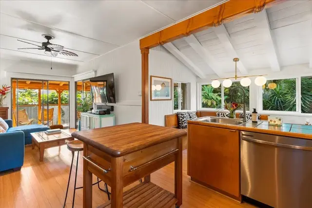 Listing Image for 3221 Luahine Pl 9 of 45