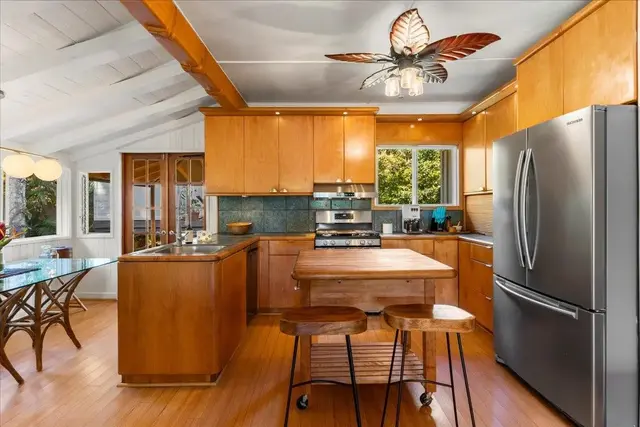 Listing Image for 3221 Luahine Pl 18 of 45