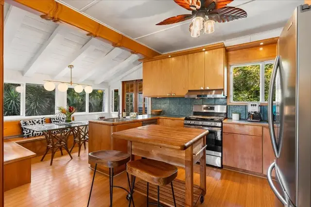 Listing Image for 3221 Luahine Pl 4 of 45