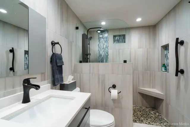 Listing Image for 100 Hauoli St 103 15 of 50