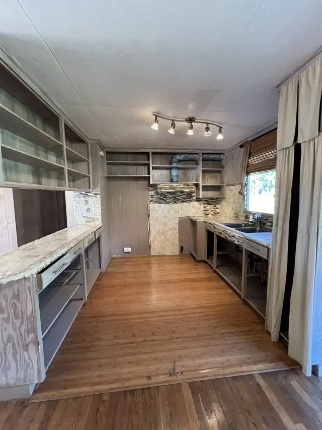 Listing Image for 721 Polipoli Rd 11 of 21
