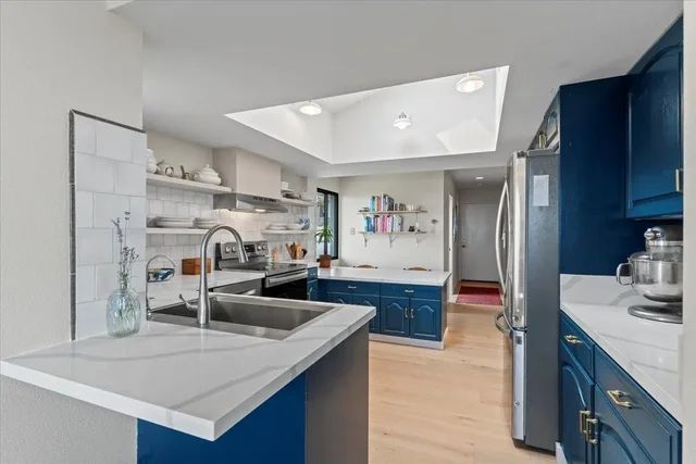 Listing Image for 545 Iiwi Way 18 of 50