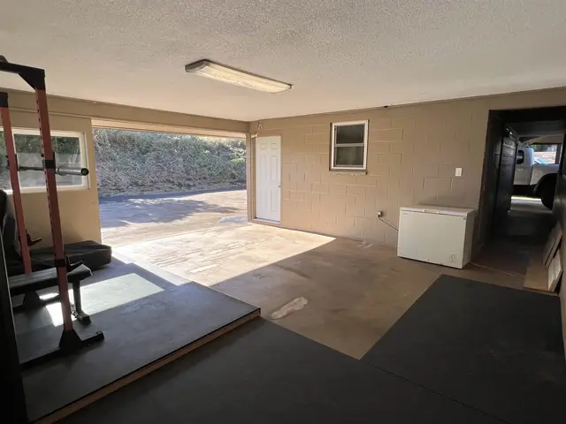 Listing Image for 2868 Old Haleakala Hwy 26 of 41