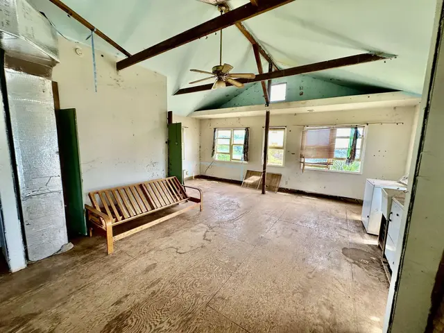 Listing Image for 161 Waiokama Pl 51 35 of 48