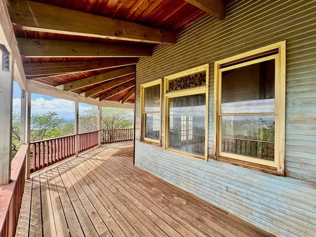 Listing Image for 161 Waiokama Pl 51 9 of 48