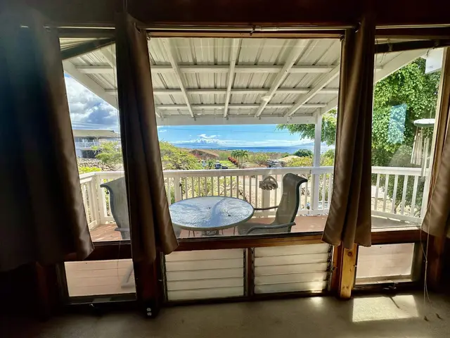 Listing Image for 1085 Nauwe St 13 of 44