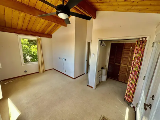 Listing Image for 1085 Nauwe St 33 of 44