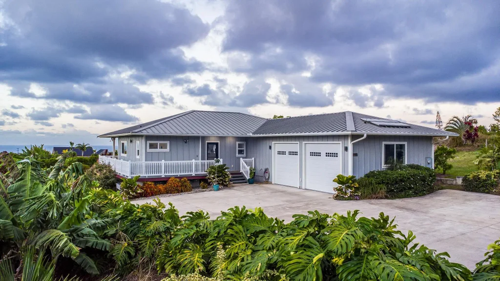 1251 Hookili Rd A, Haiku