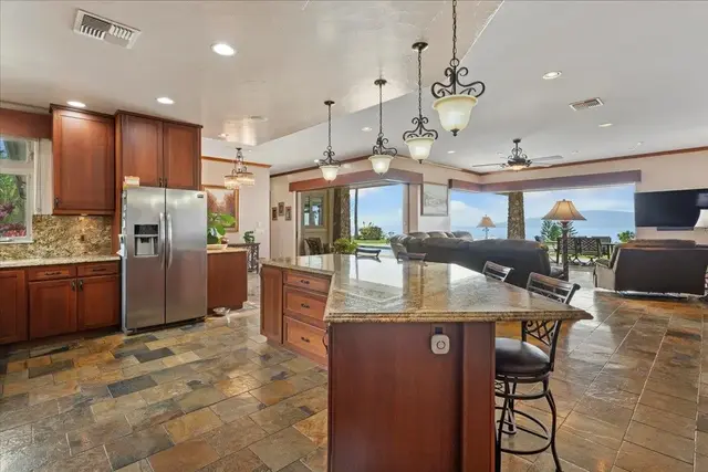 Listing Image for 75 E Huapala Pl B 17 of 50