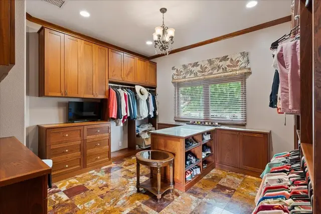 Listing Image for 75 E Huapala Pl B 31 of 50