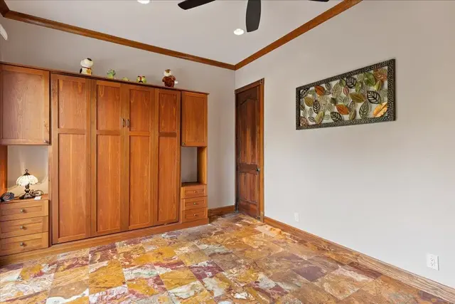 Listing Image for 75 E Huapala Pl B 32 of 50
