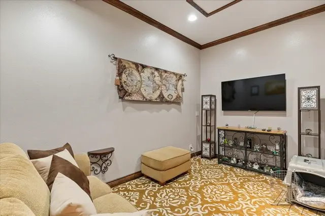 Listing Image for 75 E Huapala Pl B 33 of 50