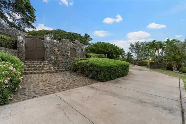 Listing Image for 75 E Huapala Pl B 39 of 50
