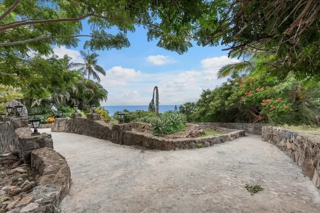 Listing Image for 75 E Huapala Pl B 42 of 50